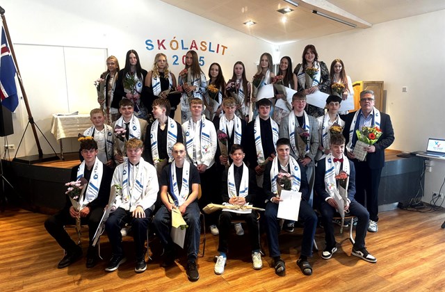 Skólaslit og útskrift